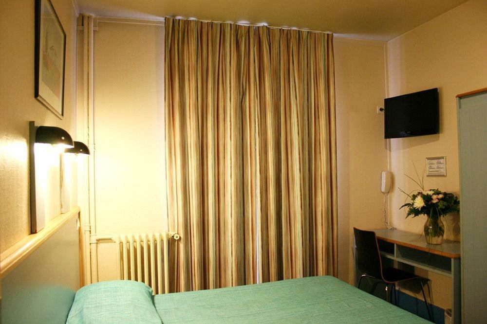 Hotel Amarys Simart Parijs Buitenkant foto